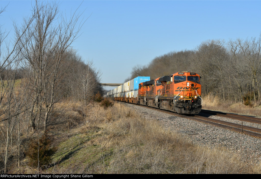 BNSF 7611